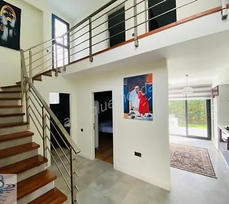 Kuşadasında Muhteşem Bir Miray B4 Villa