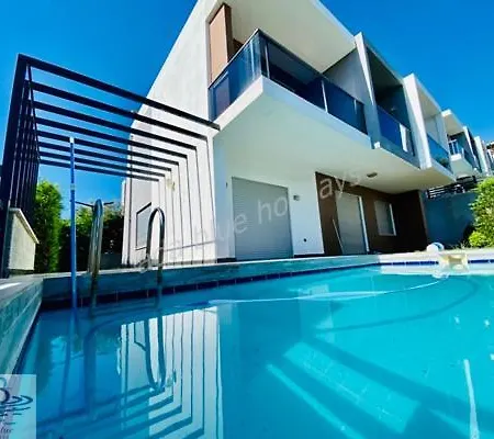 Kuşadasında Muhteşem Bir Miray B4 Villa